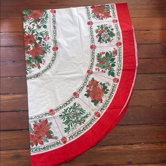 Vintage Oval Christmas Holiday Poinsettia floral print tablecloth - Picture 6 of 6